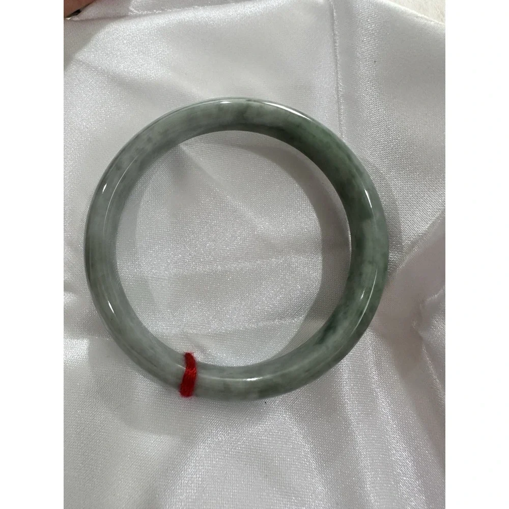 Natural Moss in Snow Jade Bangle Bracelet 56.3mm | Sage Green & White Stone L09